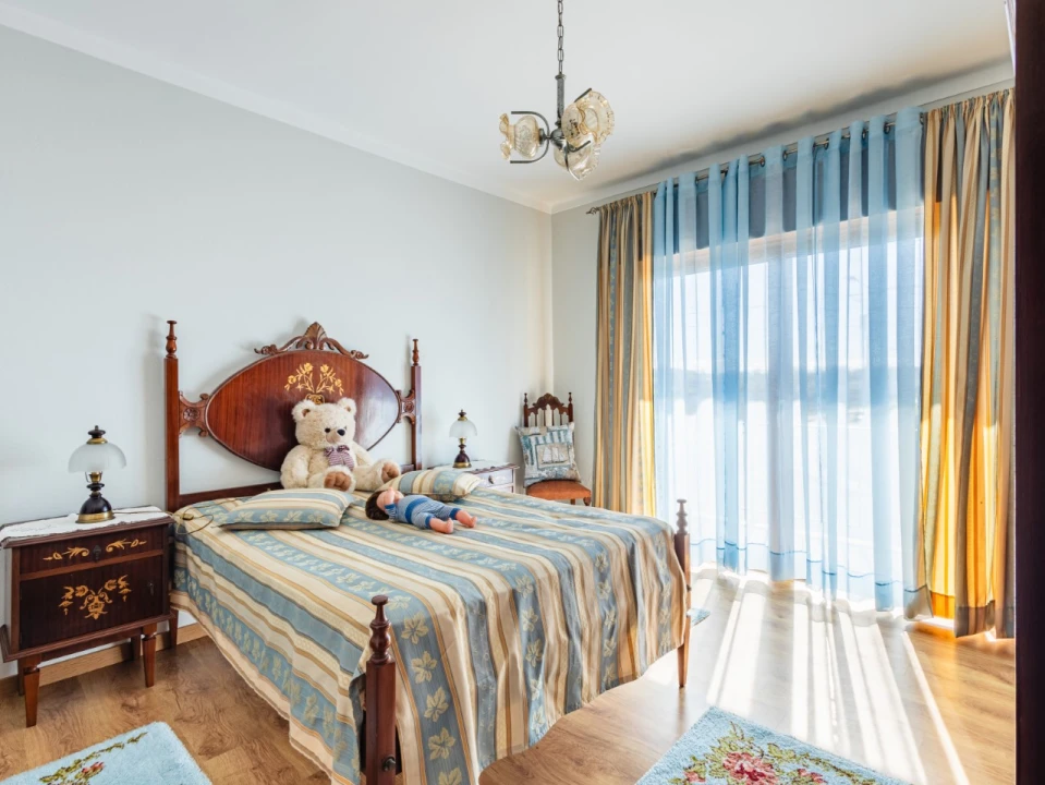 Moradia T6 para Venda em Marinha das Ondas Foto 12