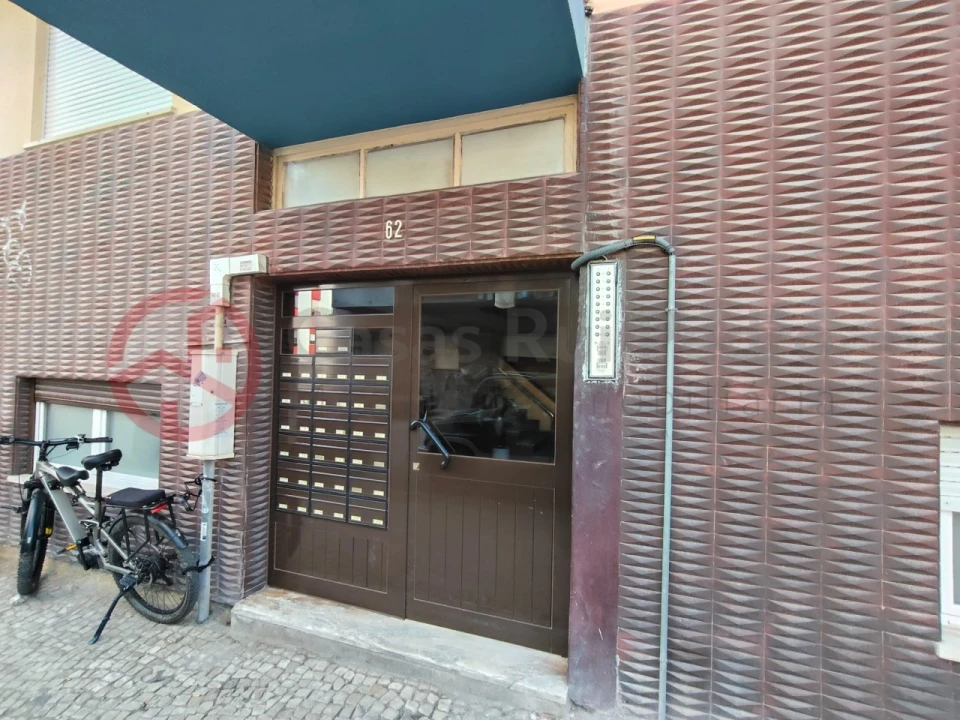 Apartamento T1 para Venda em Alto do Seixalinho, Santo André e Verderena Foto 43