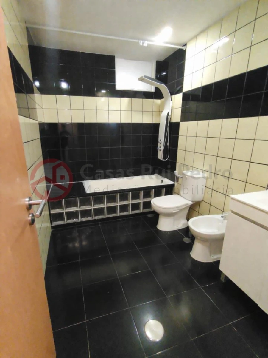 Apartamento T1 para Venda em Alto do Seixalinho, Santo André e Verderena Foto 41