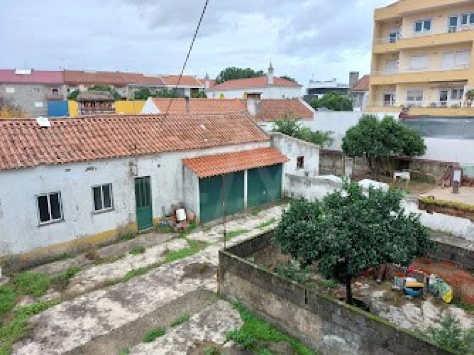 Moradia T1 para Venda em São João Baptista Foto 4