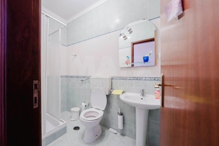 Moradia T3 para Venda em Atouguia da Baleia Foto 9