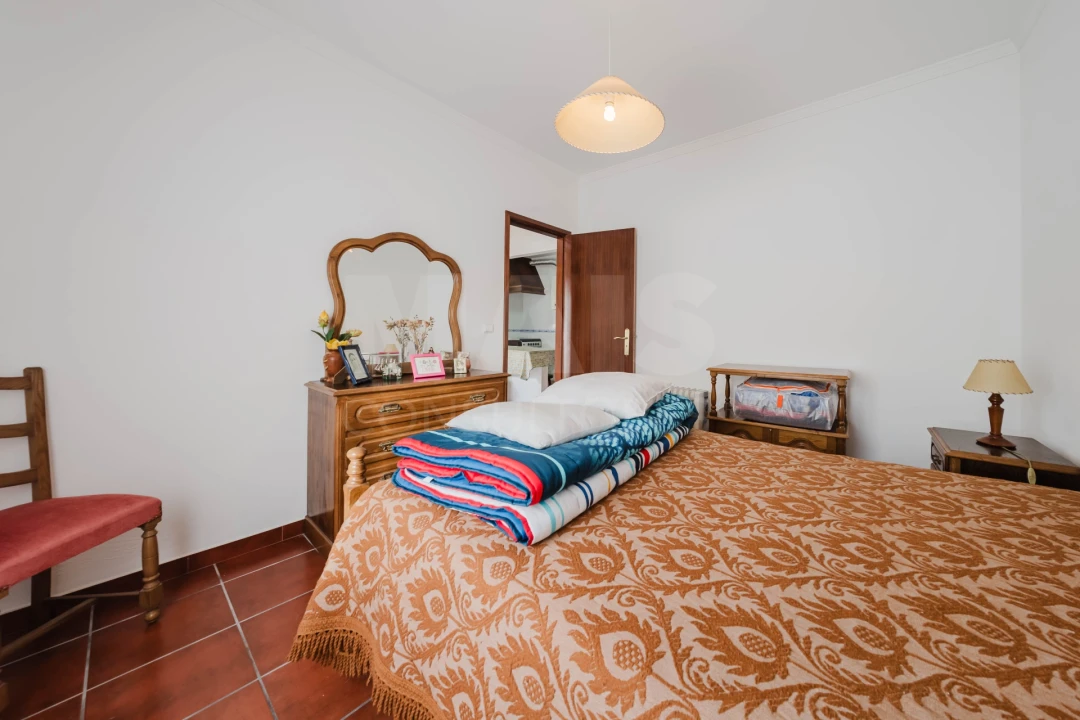 Moradia T3 para Venda em Atouguia da Baleia Foto 11