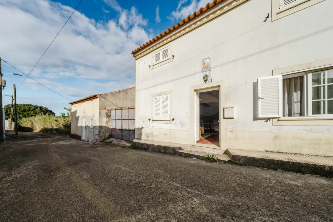 Moradia T3 para Venda em Atouguia da Baleia Foto 2