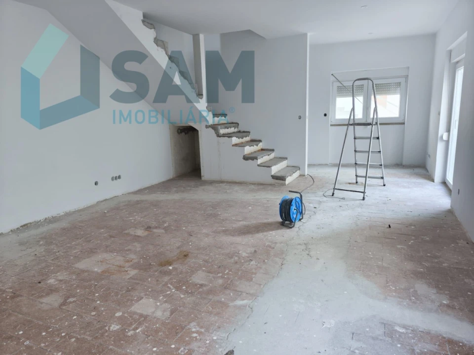 Moradia T3 para Venda em São Martinho do Porto Foto 5