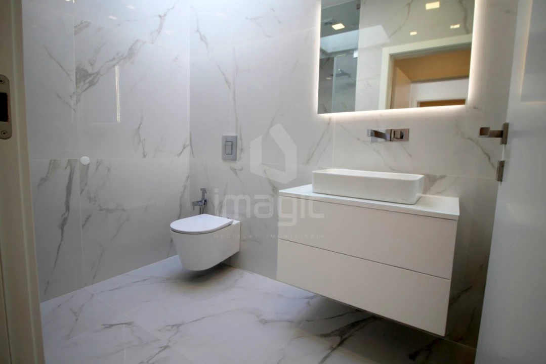 Moradia T4 para Venda em Loures Foto 17