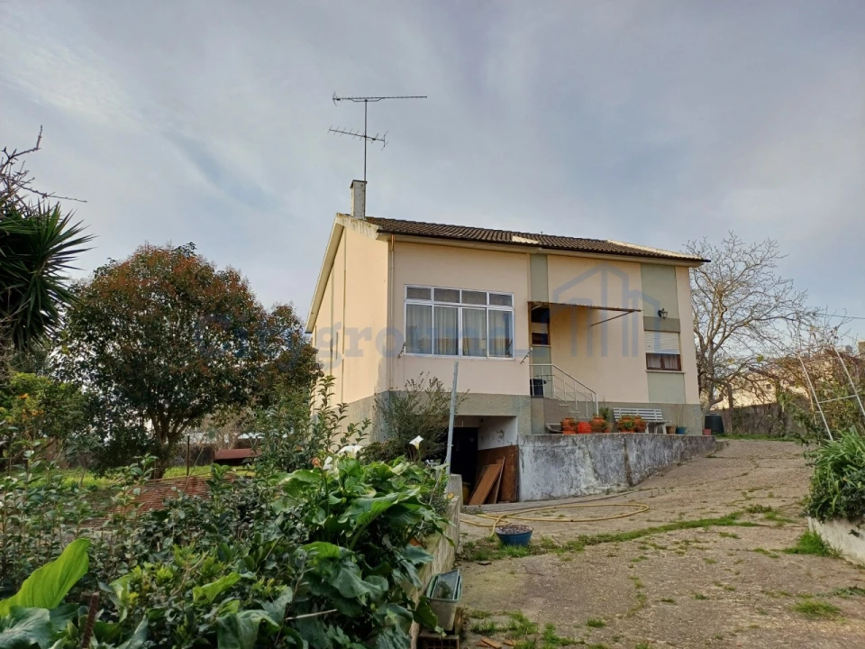 Moradia T5 para Venda em Leiria, Pousos, Barreira e Cortes Foto 1