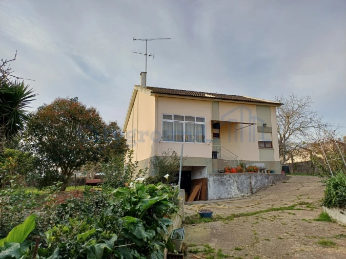 Moradia T5 para Venda em Leiria, Pousos, Barreira e Cortes Foto 1