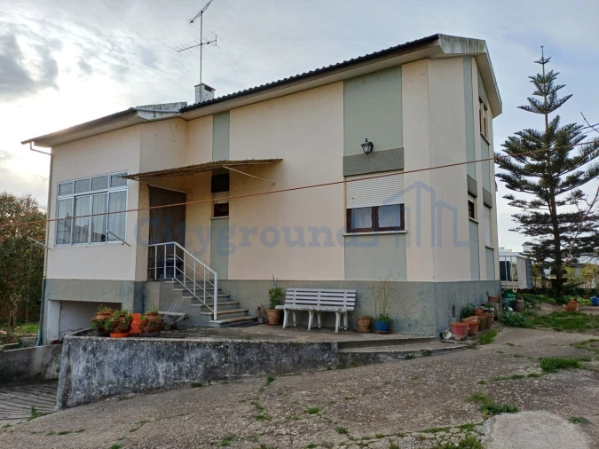 Moradia T5 para Venda em Leiria, Pousos, Barreira e Cortes Foto 3