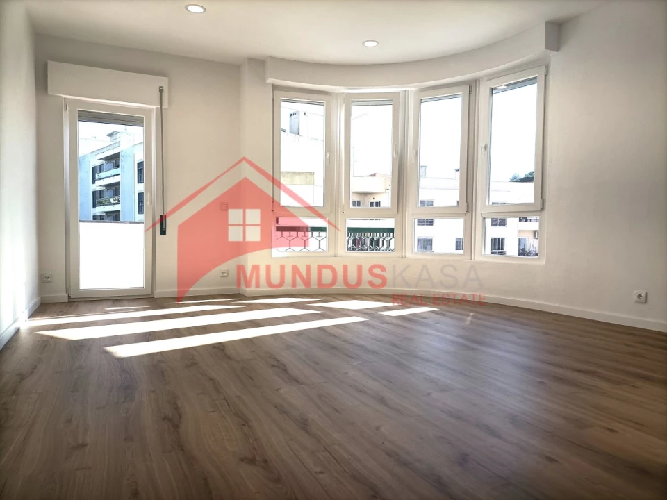 Apartamento T2 para Venda em Sesimbra (Castelo) Foto 1