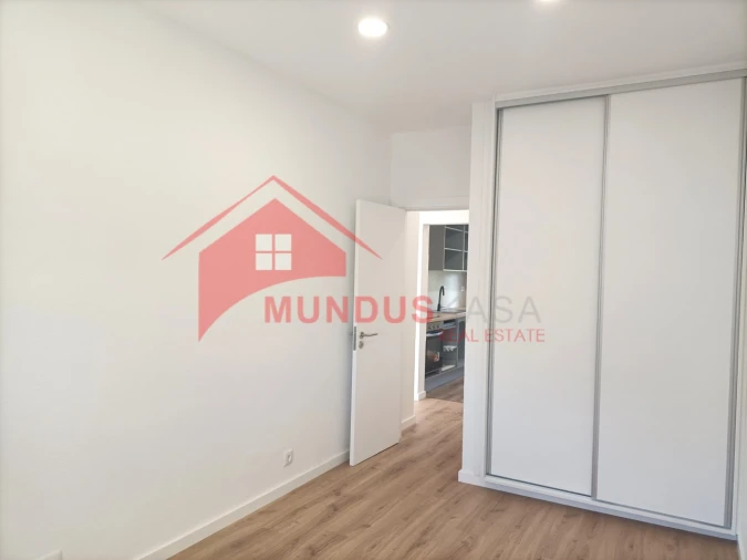 Apartamento T2 para Venda em Sesimbra (Castelo) Foto 16