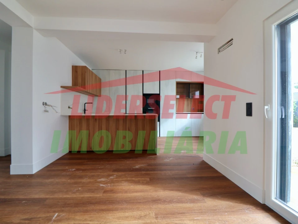 Moradia T3 para Venda em Ribamar Foto 7