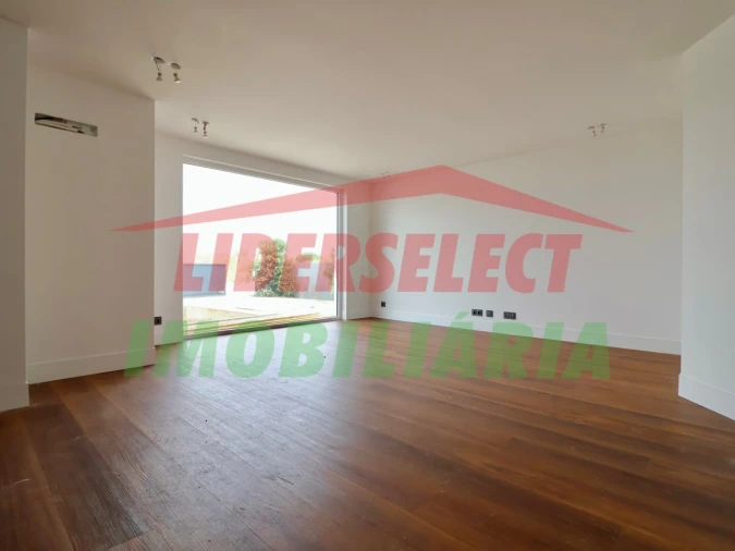 Moradia T3 para Venda em Ribamar Foto 2