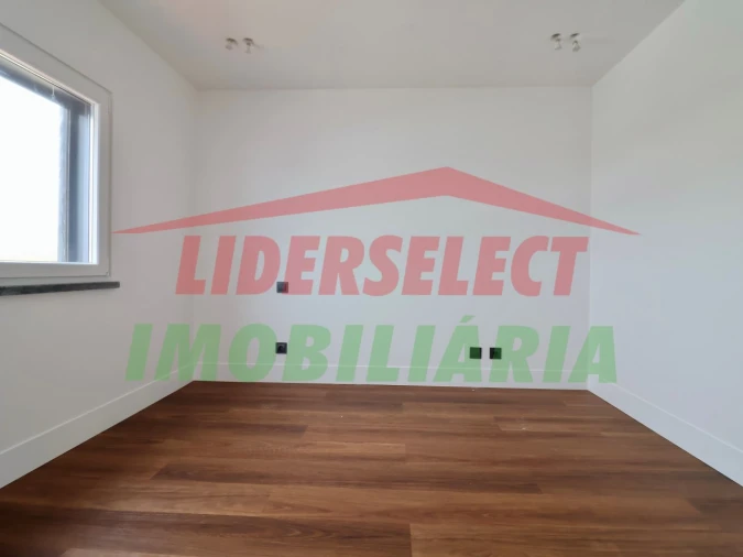 Moradia T3 para Venda em Ribamar Foto 19