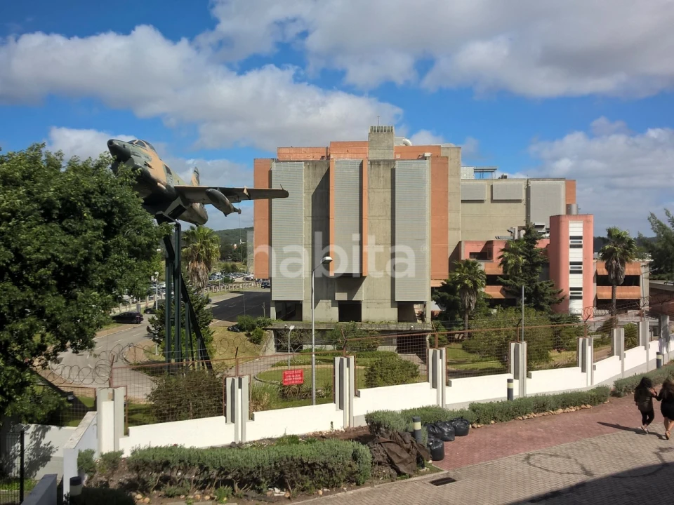 Escritório para Arrendamento em Venteira Foto 13