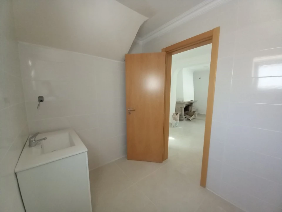 Moradia T5 para Venda em Amora Foto 12