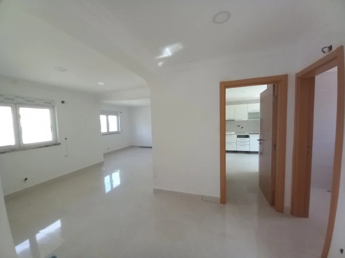 Moradia T5 para Venda em Amora Foto 5