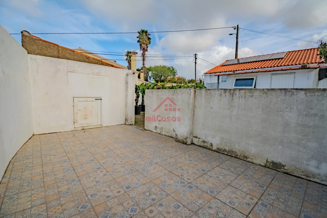 Moradia T2 para Venda em São Pedro da Cadeira Foto 18