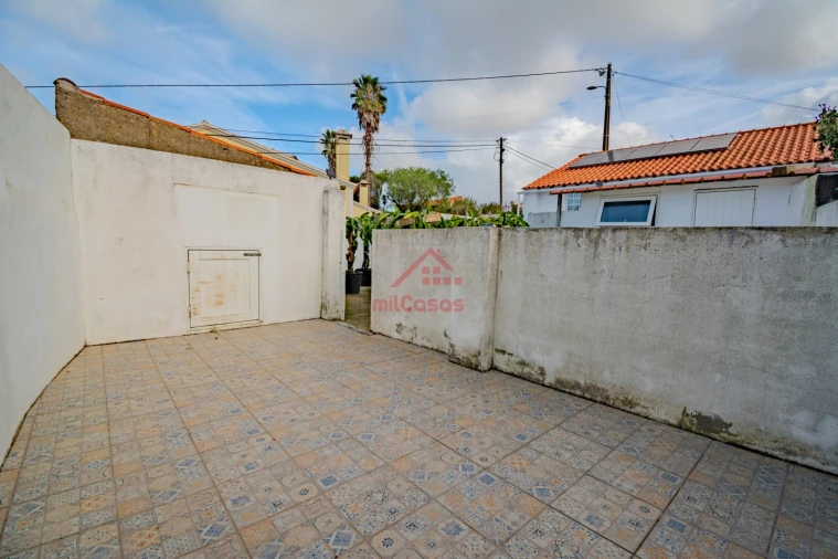 Moradia T2 para Venda em São Pedro da Cadeira Foto 18