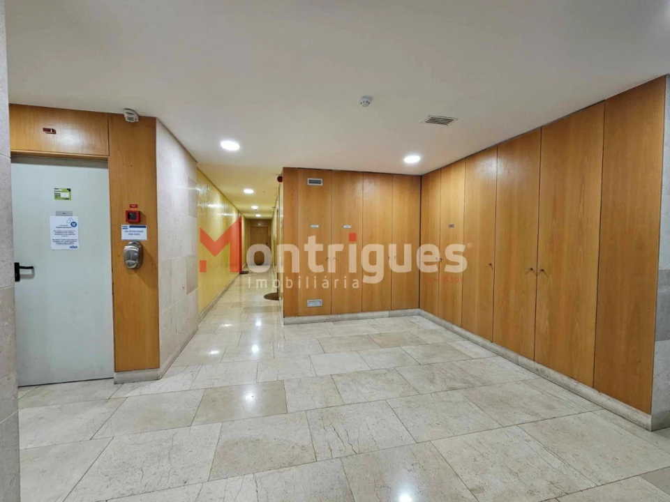 Apartamento T2 para Venda em Parque das Nações Foto 4