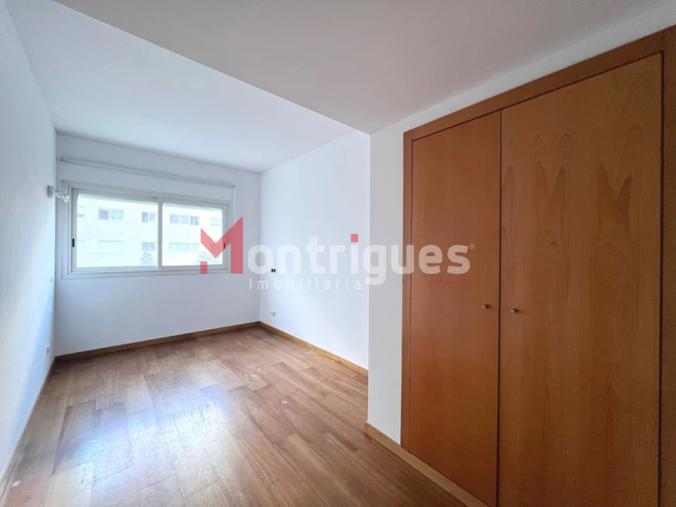 Apartamento T2 para Venda em Parque das Nações Foto 15