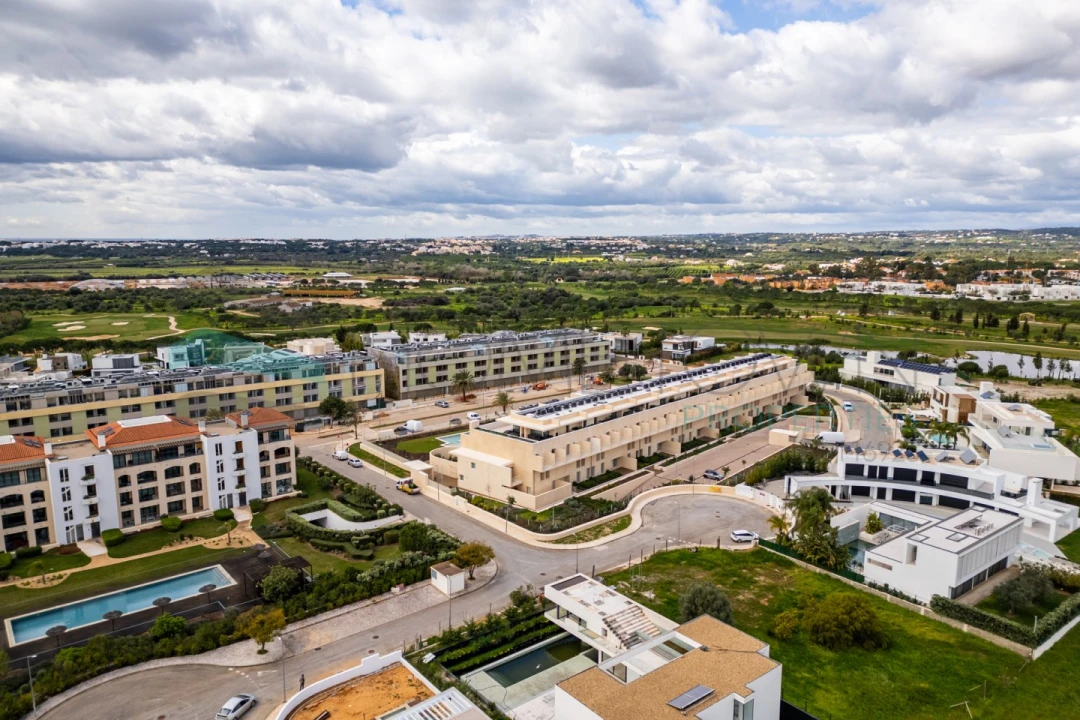 Apartamento T2 para Venda em Quarteira Foto 43