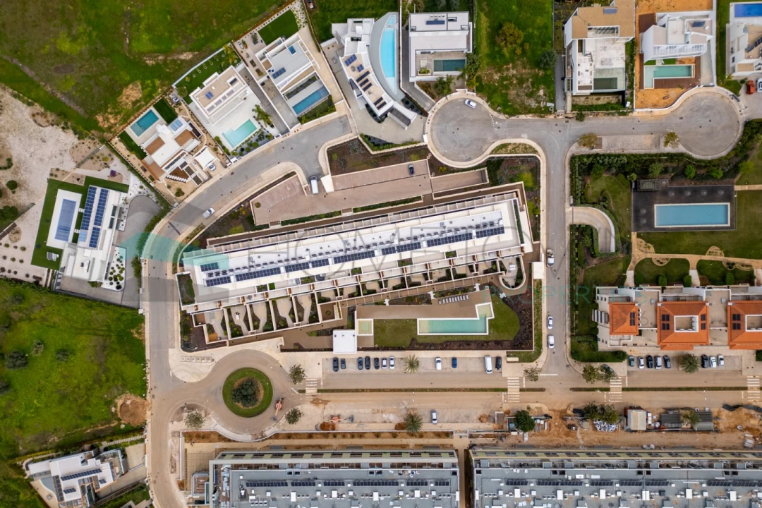 Apartamento T2 para Venda em Quarteira Foto 46