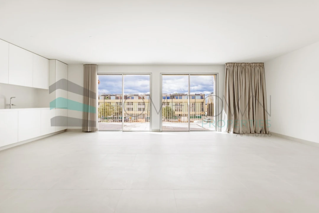 Apartamento T2 para Venda em Quarteira Foto 4