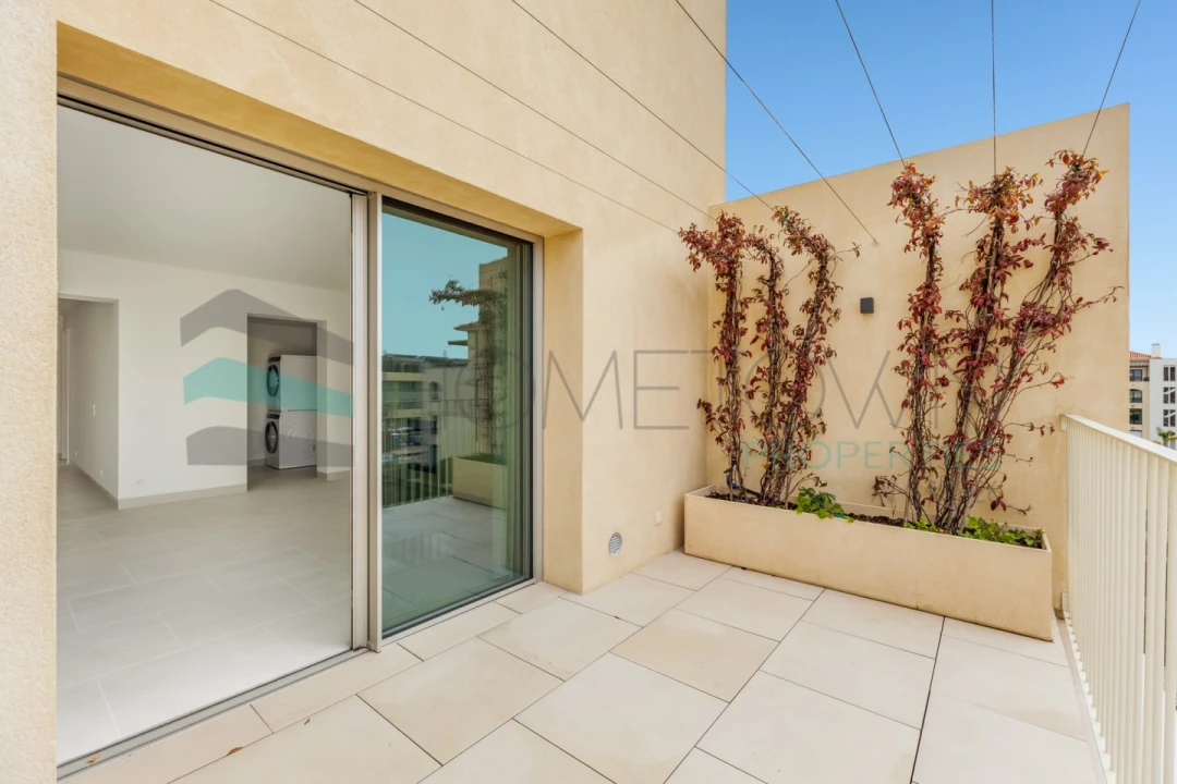 Apartamento T2 para Venda em Quarteira Foto 44