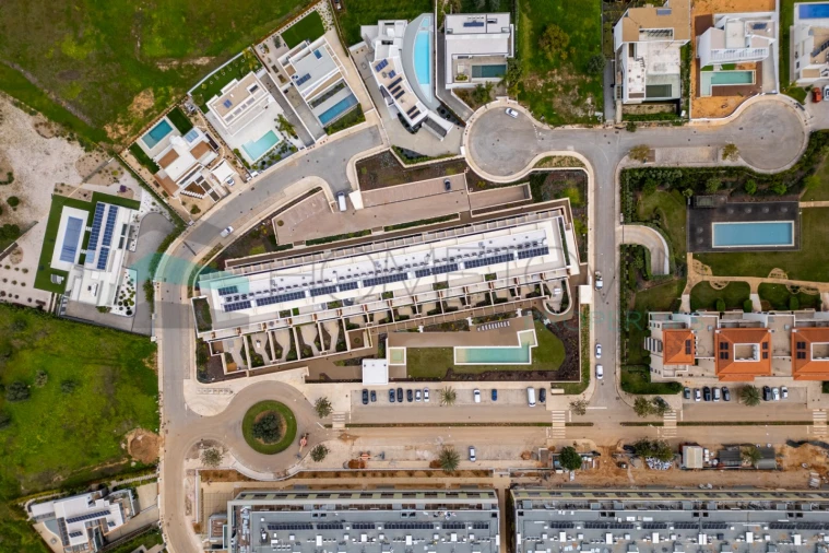 Apartamento T2 para Venda em Quarteira Foto 46