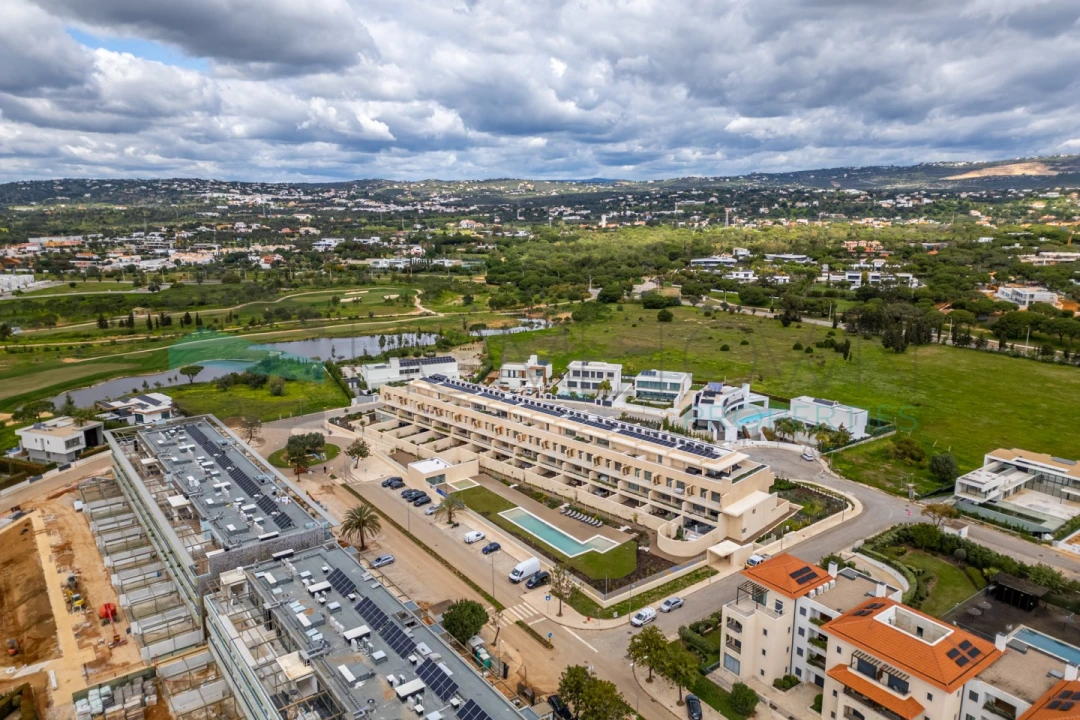 Apartamento T2 para Venda em Quarteira Foto 41