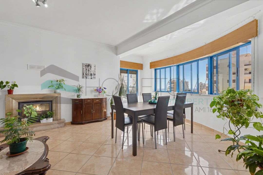 Apartamento T2 para Venda em Quarteira Foto 3