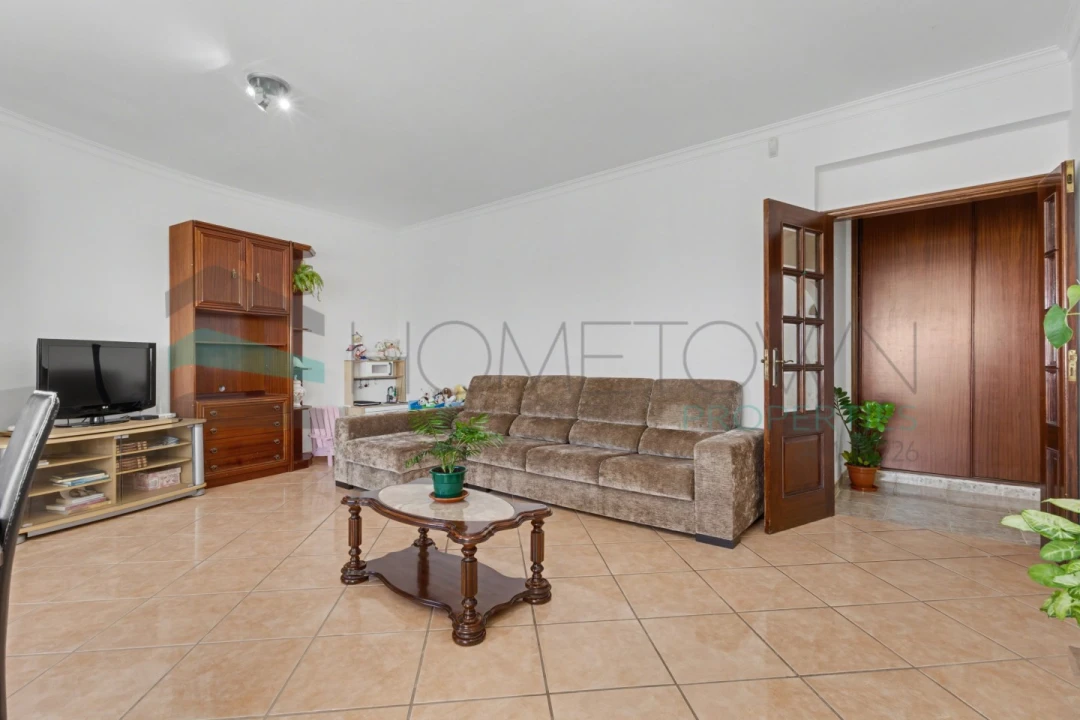 Apartamento T2 para Venda em Quarteira Foto 4