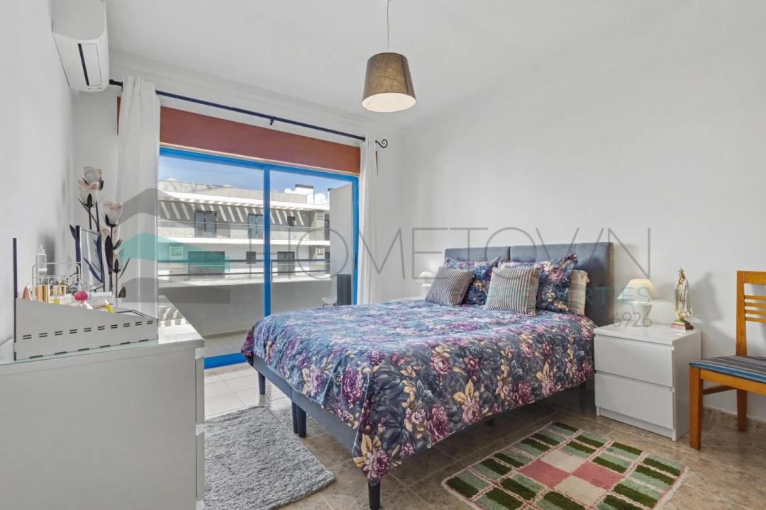 Apartamento T2 para Venda em Quarteira Foto 19