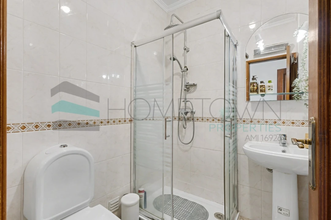 Apartamento T2 para Venda em Quarteira Foto 21