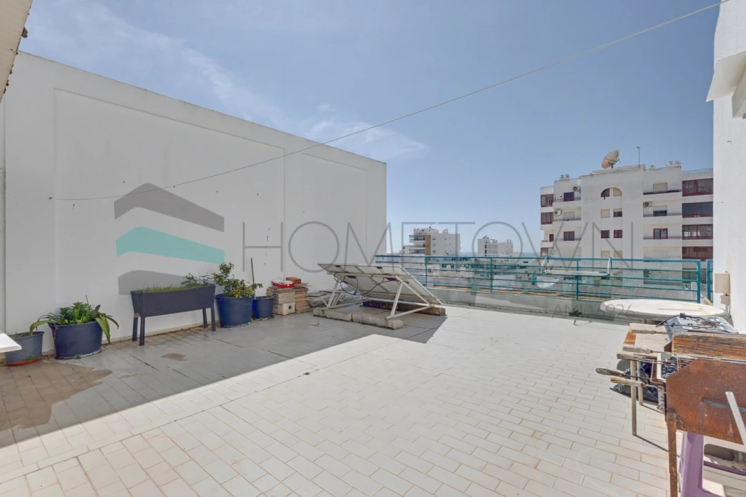 Apartamento T2 para Venda em Quarteira Foto 42