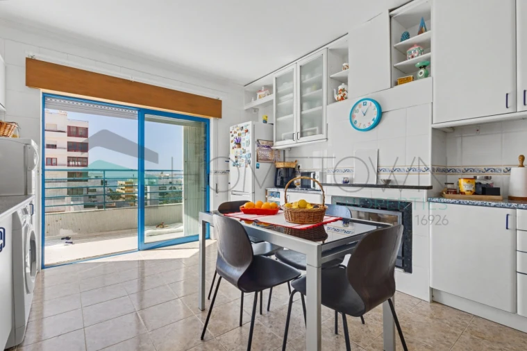 Apartamento T2 para Venda em Quarteira Foto 11