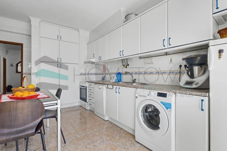 Apartamento T2 para Venda em Quarteira Foto 13