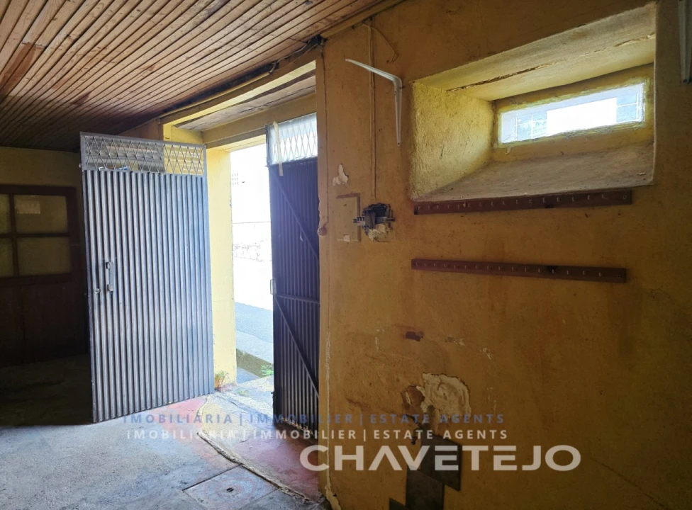 Moradia T2 para Venda em Seiça Foto 5