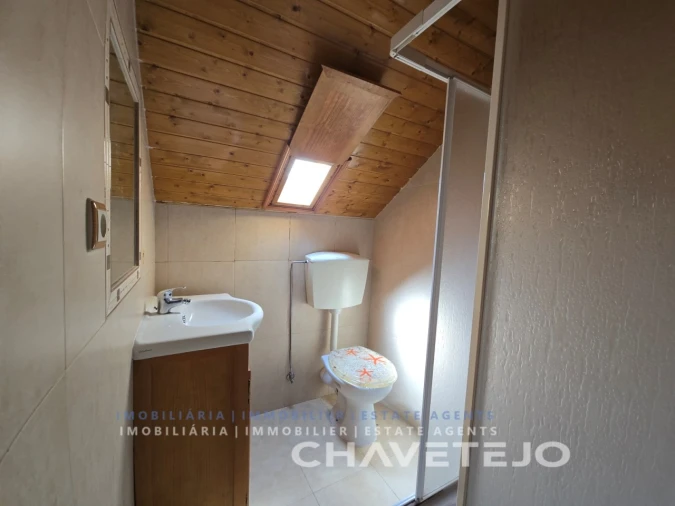 Moradia T2 para Venda em Seiça Foto 27