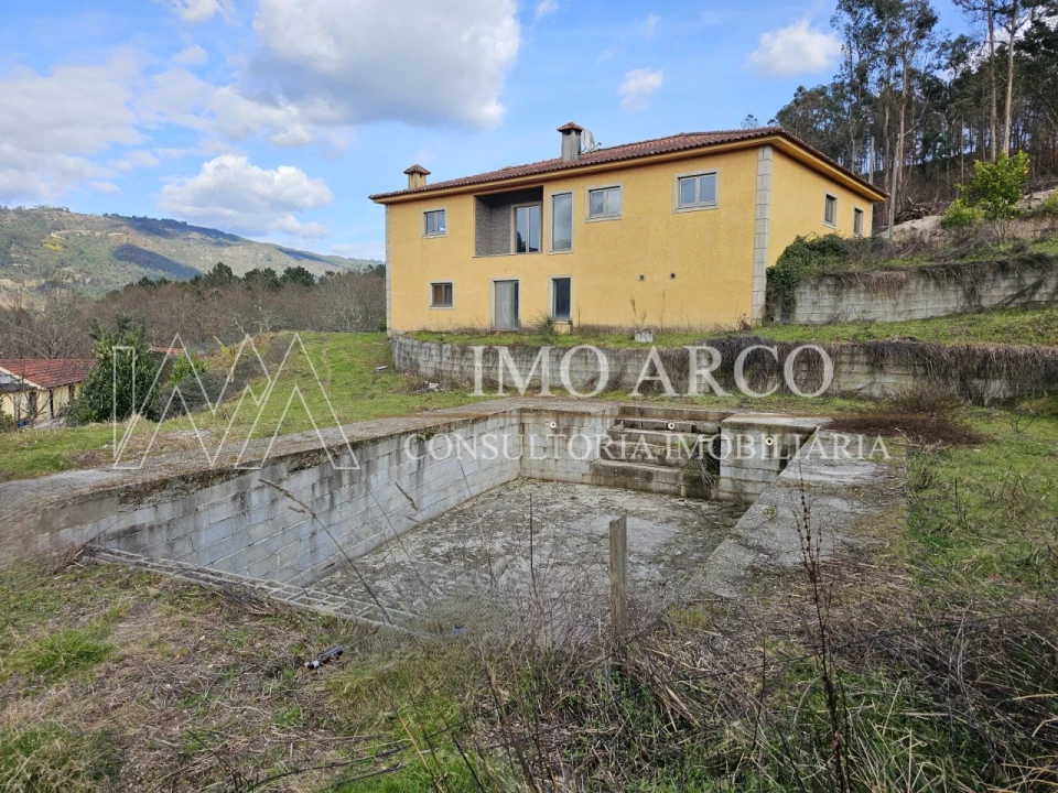 Quinta T3 para Venda em Vale de Bouro Foto 3