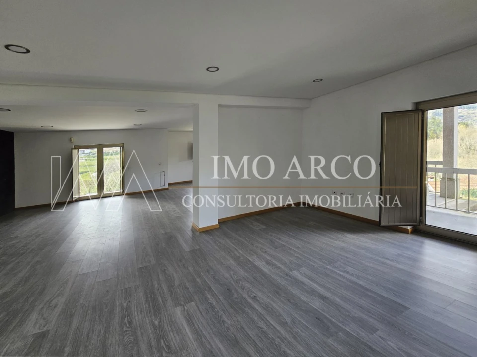 Quinta T3 para Venda em Vale de Bouro Foto 8