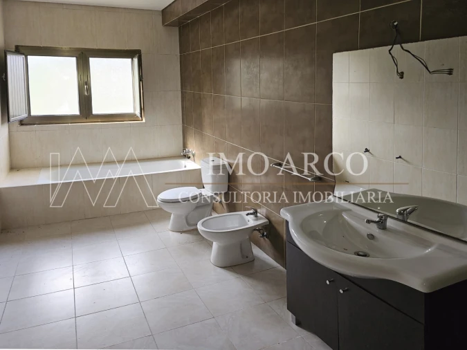 Quinta T3 para Venda em Vale de Bouro Foto 9