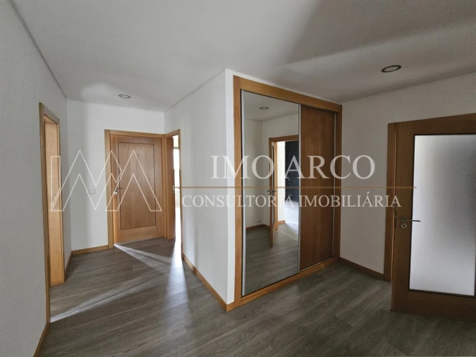 Quinta T3 para Venda em Vale de Bouro Foto 12