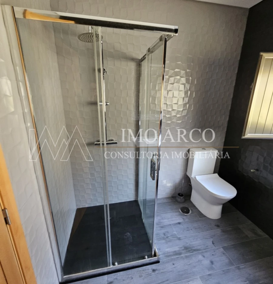 Quinta T3 para Venda em Vale de Bouro Foto 13