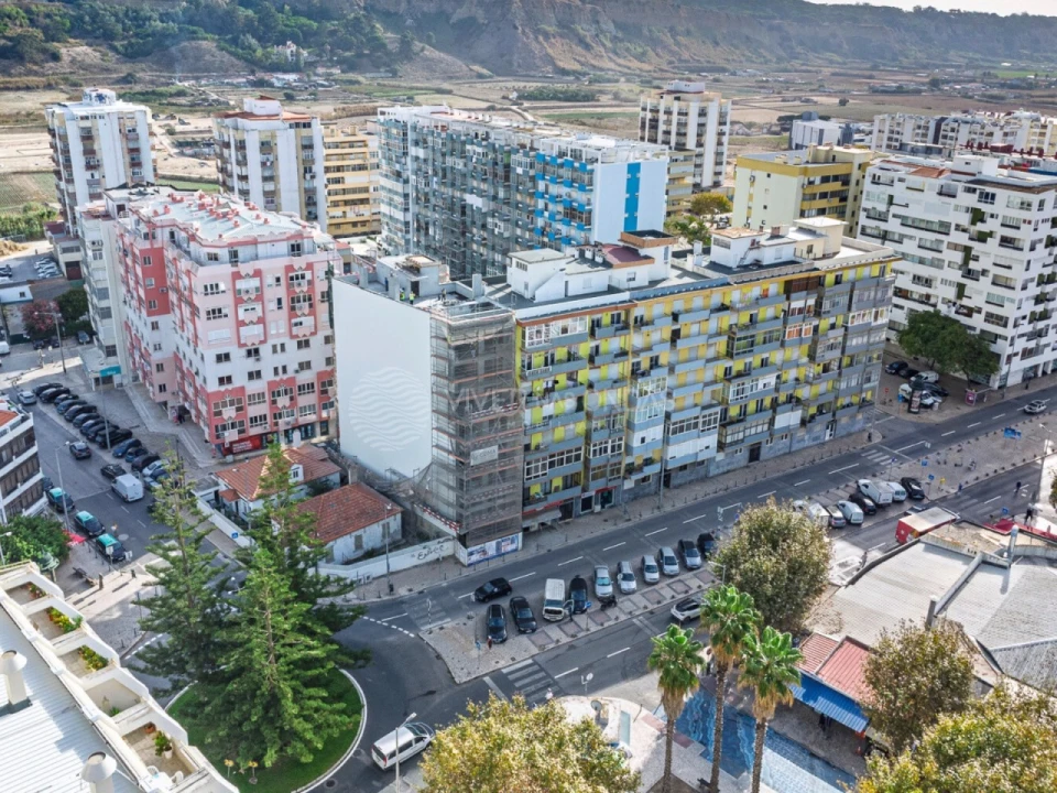 Apartamento T2 para Venda em Costa da Caparica Foto 13