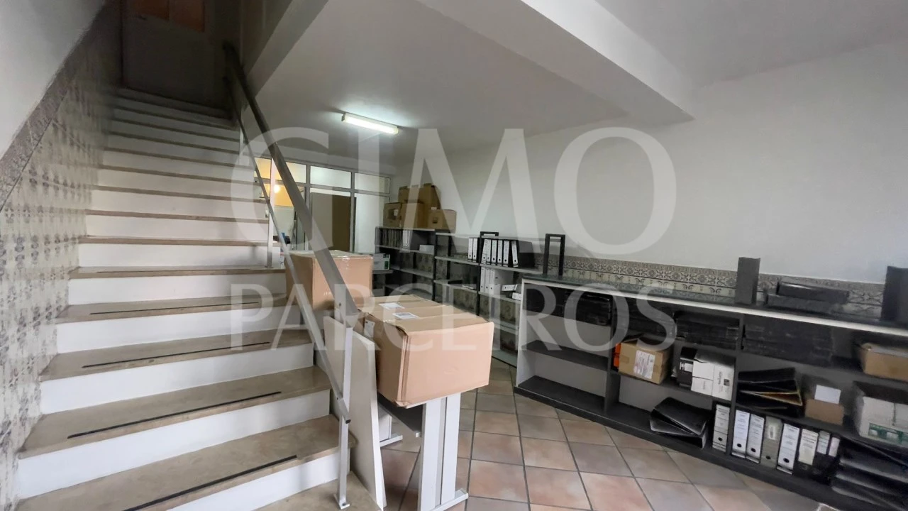 Loja para Arrendamento em Oliveira do Bairro Foto 10