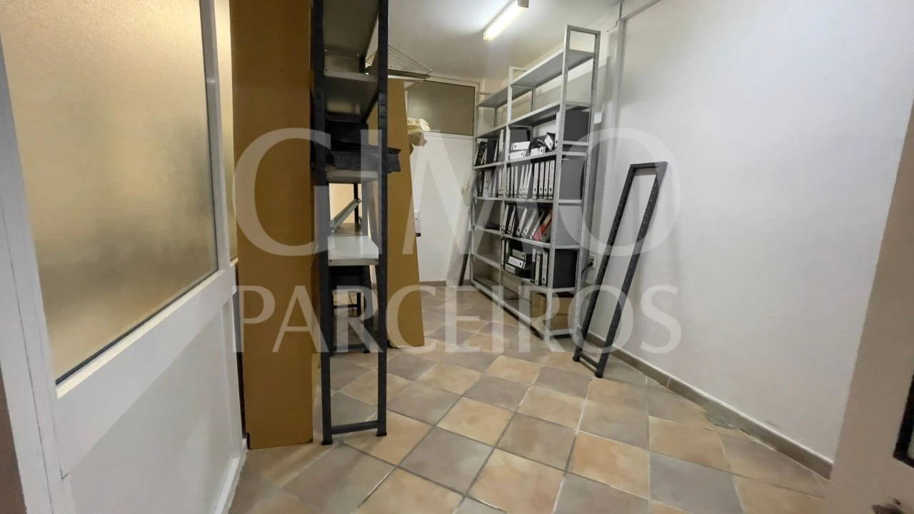 Loja para Arrendamento em Oliveira do Bairro Foto 17