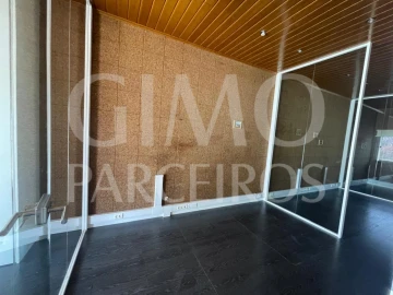 Loja para Arrendamento em Oliveira do Bairro