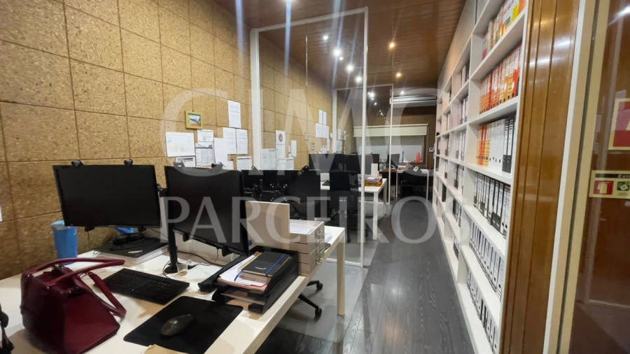 Loja para Arrendamento em Oliveira do Bairro Foto 7