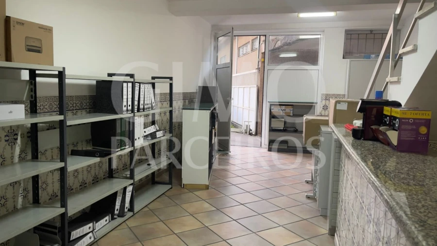 Loja para Arrendamento em Oliveira do Bairro Foto 9